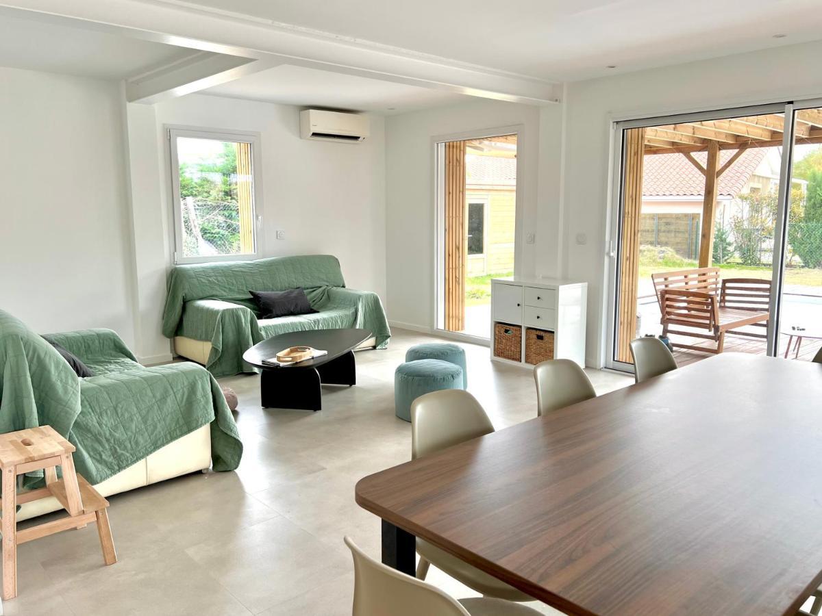 Villa Maison Avec Piscine Et Jardin Privatifs - Un Sejour Au Calme *